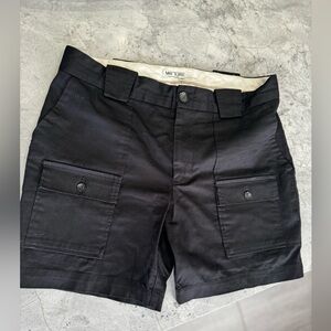 MR TURK Cotton cargo shorts. Black, 33”